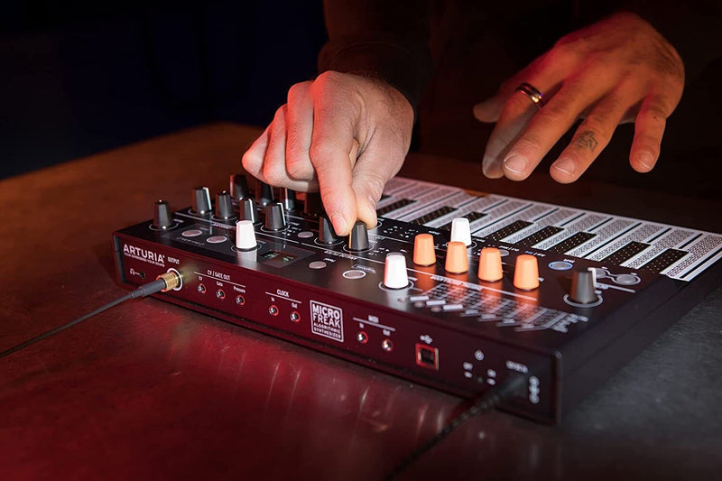 Arturia MICROFREAK Synthesizer, Hybrid Digital Analog Programmable Synthesizer