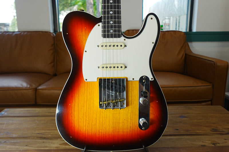 Fender Custom Shop B4 LTD Hotshot Tele JRN - 3-Tone Sunburst w/ DLX Wooden Stand