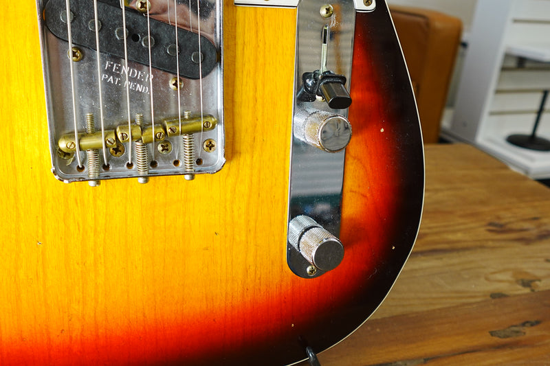 Fender Custom Shop B4 LTD Hotshot Tele JRN - 3-Tone Sunburst w/ DLX Wooden Stand