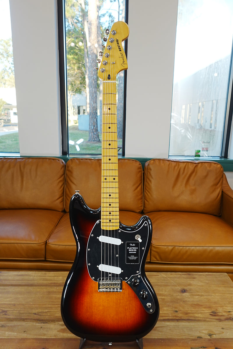 Fender Player II Mustang 3-Color Sunburst