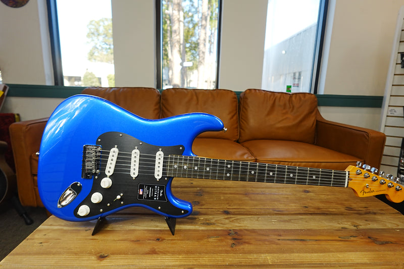 Fender American Ultra II Stratocaster - Noble Blue